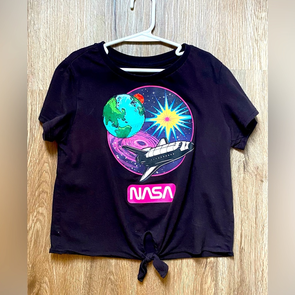 Girls’ Large NASA tied knotted front tee 11/12 L